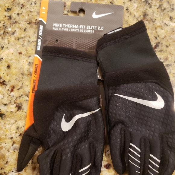 nike therma fit gloves